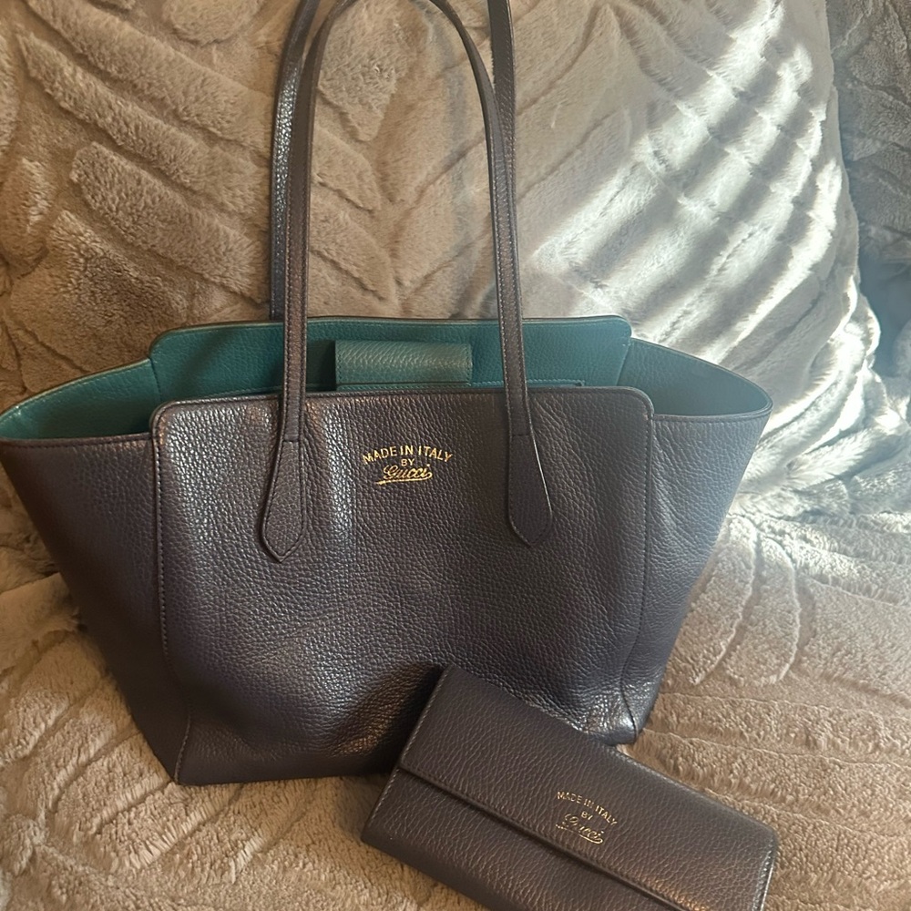 Gucci Dark blue and Teal Leather handbag